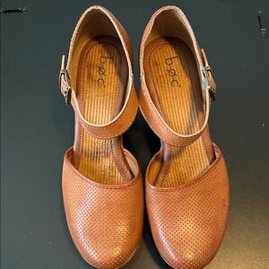 NWOT BOC Women's Brown Perforated strapped clogs